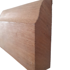 Rodapé Peito de Pombo de Cedro